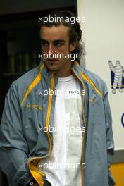 05.03.2004 Melbourne, Australia, F1, Friday, March, Fernando Alonso, ESP, Renault F1 Team . Formula 1 World Championship, Rd 1, Australian Grand Prix. www.xpb.cc, EMail: info@xpb.cc - copy of publication required for printed pictures. Every used picture is fee-liable. c Copyright: photo4 / xpb.cc - LEGAL NOTICE: THIS PICTURE IS NOT FOR ITALY  AND GREECE  PRINT USE, KEINE PRINT BILDNUTZUNG IN ITALIEN  UND  GRIECHENLAND!