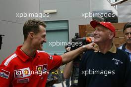 05.03.2004 Melbourne, Australia, F1, Friday, March, Michael Schumacher, GER, Ferrari talks with Niki Lauda, AUT. Formula 1 World Championship, Rd 1, Australian Grand Prix. www.xpb.cc, EMail: info@xpb.cc - copy of publication required for printed pictures. Every used picture is fee-liable. c Copyright: photo4 / xpb.cc - LEGAL NOTICE: THIS PICTURE IS NOT FOR ITALY  AND GREECE  PRINT USE, KEINE PRINT BILDNUTZUNG IN ITALIEN  UND  GRIECHENLAND!