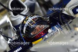 05.03.2004 Melbourne, Australia, F1, Friday, March, Juan-Pablo Montoya, COL, Juan Pablo, BMW WilliamsF1 Team, FW26, Pitlane, Box, Garage, Practice, Formula 1 World Championship, Rd 1, Australian Grand Prix. www.xpb.cc, EMail: info@xpb.cc - copy of publication required for printed pictures. Every used picture is fee-liable. c Copyright: xpb.cc