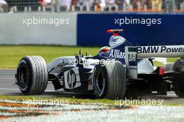 05.03.2004 Melbourne, Australia, F1, Friday, March, Practice, Juan-Pablo Montoya, COL, Juan Pablo, BMW WilliamsF1 Team, FW26, Action, goes off the track and onto the grass.Formula 1 World Championship, Rd 1, Australian Grand Prix. www.xpb.cc, EMail: info@xpb.cc - copy of publication required for printed pictures. Every used picture is fee-liable.  c Copyright: photo4 / xpb.cc - LEGAL NOTICE: THIS PICTURE IS NOT FOR ITALY  AND GREECE  PRINT USE, KEINE PRINT BILDNUTZUNG IN ITALIEN  UND  GRIECHENLAND!