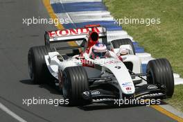 05.03.2004 Melbourne, Australia, F1, Friday, March, Practice, Jenson Button, GBR, Lucky Strike BAR Honda, BAR006, Action, Track . Formula 1 World Championship, Rd 1, Australian Grand Prix. www.xpb.cc, EMail: info@xpb.cc - copy of publication required for printed pictures. Every used picture is fee-liable.  c Copyright: photo4 / xpb.cc - LEGAL NOTICE: THIS PICTURE IS NOT FOR ITALY  AND GREECE  PRINT USE, KEINE PRINT BILDNUTZUNG IN ITALIEN  UND  GRIECHENLAND!