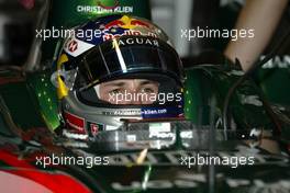 05.03.2004 Melbourne, Australia, F1, Friday, March, Practice, Christian Klien, AUT, Jaguar Racing, R5, Pitlane, Box, Garage. Formula 1 World Championship, Rd 1, Australian Grand Prix. www.xpb.cc, EMail: info@xpb.cc - copy of publication required for printed pictures. Every used picture is fee-liable.  c Copyright: Kucera / xpb.cc - LEGAL NOTICE: THIS PICTURE IS NOT FOR AUSTRIA PRINT USE, KEINE PRINT BILDNUTZUNG IN OESTERREICH!