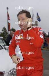 05.03.2004 Melbourne, Australia, F1, Friday, March, Jean Todt, FRA, Ferrari, Teamchief, General Manager, GES, is looking very hot this morning. Formula 1 World Championship, Rd 1, Australian Grand Prix. www.xpb.cc, EMail: info@xpb.cc - copy of publication required for printed pictures. Every used picture is fee-liable. c Copyright: xpb.cc
