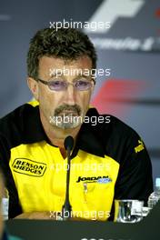 05.03.2004 Melbourne, Australia, F1, Friday, March,Official FIA Press conference, Eddie Jordan, IRL, Jordan, Teamchief, Chief Executive. Formula 1 World Championship, Rd 1, Australian Grand Prix. www.xpb.cc, EMail: info@xpb.cc - copy of publication required for printed pictures. Every used picture is fee-liable. c Copyright: xpb.cc