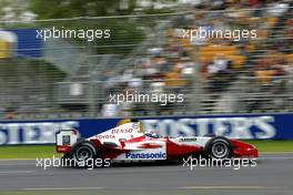 05.03.2004 Melbourne, Australia, F1, Friday, March, Practice, Olivier Panis, FRA, Panasonic Toyota Racing, TF104, Action, Track . Formula 1 World Championship, Rd 1, Australian Grand Prix. www.xpb.cc, EMail: info@xpb.cc - copy of publication required for printed pictures. Every used picture is fee-liable.  c Copyright: photo4 / xpb.cc - LEGAL NOTICE: THIS PICTURE IS NOT FOR ITALY  AND GREECE  PRINT USE, KEINE PRINT BILDNUTZUNG IN ITALIEN  UND  GRIECHENLAND!