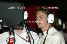 05.03.2004 Melbourne, Australia, F1, Friday, March, Practice, Jenson Button, GBR, Lucky Strike BAR Honda, BAR006, Pitlane, Box, Garage. Formula 1 World Championship, Rd 1, Australian Grand Prix. www.xpb.cc, EMail: info@xpb.cc - copy of publication required for printed pictures. Every used picture is fee-liable.  c Copyright: Kucera / xpb.cc - LEGAL NOTICE: THIS PICTURE IS NOT FOR AUSTRIA PRINT USE, KEINE PRINT BILDNUTZUNG IN OESTERREICH!