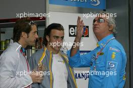 05.03.2004 Melbourne, Australia, F1, Friday, March, Jarno Trulli, ITA, Renault F1 Team , Fernando Alonso, ESP, Renault F1 Team and Flavio Briatore, ITA, Renault, Teamchief, Managing Director. Formula 1 World Championship, Rd 1, Australian Grand Prix. www.xpb.cc, EMail: info@xpb.cc - copy of publication required for printed pictures. Every used picture is fee-liable. c Copyright: photo4 / xpb.cc - LEGAL NOTICE: THIS PICTURE IS NOT FOR ITALY  AND GREECE  PRINT USE, KEINE PRINT BILDNUTZUNG IN ITALIEN  UND  GRIECHENLAND!