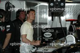 05.03.2004 Melbourne, Australia, F1, Friday, March, Practice, David Coulthard, GBR, West McLaren Mercedes, MP4-19, Pitlane, Box, Garage. Formula 1 World Championship, Rd 1, Australian Grand Prix. www.xpb.cc, EMail: info@xpb.cc - copy of publication required for printed pictures. Every used picture is fee-liable.  c Copyright: Kucera / xpb.cc - LEGAL NOTICE: THIS PICTURE IS NOT FOR AUSTRIA PRINT USE, KEINE PRINT BILDNUTZUNG IN OESTERREICH!