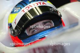 05.03.2004 Melbourne, Australia, F1, Friday, March, Ricardo Zonta, BRA, Testdriver, Panasonic Toyota Racing, TF104, Pitlane, Box, Garage, Practice, Formula 1 World Championship, Rd 1, Australian Grand Prix. www.xpb.cc, EMail: info@xpb.cc - copy of publication required for printed pictures. Every used picture is fee-liable. c Copyright: xpb.cc