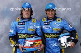 04.03.2004 Melbourne, Australia, F1, Thursday, March, Formula 1 Driver Portraits, Fernando Alonso, ESP, Renault F1 Team with Jarno Trulli, ITA, Renault F1 Team. Formula 1 World Championship, Rd 1, Australian Grand Prix. www.xpb.cc, EMail: info@xpb.cc - copy of publication required for printed pictures. Every used picture is fee-liable. c Copyright: xpb.cc