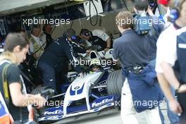 06.03.2004 Melbourne, Australia, F1, Saturday, March, Practice, Ralf Schumacher, GER, BMW WilliamsF1 Team, FW26, Pitlane, Box, Garage. Formula 1 World Championship, Rd 1, Australian Grand Prix. www.xpb.cc, EMail: info@xpb.cc - copy of publication required for printed pictures. Every used picture is fee-liable. c Copyright: xpb.cc