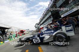 06.03.2004 Melbourne, Australia, F1, Saturday, March, Practice, Juan-Pablo Montoya, COL, Juan Pablo, BMW WilliamsF1 Team, FW26, Action, Track . Formula 1 World Championship, Rd 1, Australian Grand Prix. www.xpb.cc, EMail: info@xpb.cc - copy of publication required for printed pictures. Every used picture is fee-liable. c Copyright: xpb.cc