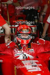 06.03.2004 Melbourne, Australia, F1, Saturday, March, Michael Schumacher, GER, Scuderia Ferrari Marlboro, F2004, Pitlane, Box, Garage. Formula 1 World Championship, Rd 1, Australian Grand Prix Practice.  www.xpb.cc, EMail: info@xpb.cc - copy of publication required for printed pictures. Every used picture is fee-liable.c Copyright: photo4 / xpb.cc - LEGAL NOTICE: THIS PICTURE IS NOT FOR ITALY  AND GREECE  PRINT USE, KEINE PRINT BILDNUTZUNG IN ITALIEN  UND  GRIECHENLAND!