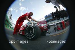 06.03.2004 Melbourne, Australia, F1, Saturday, March, Practice,  Michael Schumacher, GER, Ferrari gets pushed back into hs Box, garage. Formula 1 World Championship, Rd 1, Australian Grand Prix. www.xpb.cc, EMail: info@xpb.cc - copy of publication required for printed pictures. Every used picture is fee-liable. c Copyright: xpb.cc