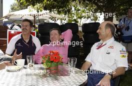 04.03.2004 Melbourne, Australia, F1, Thursday, March, L-R Mario Theissen, Dr., GER, BMW Motorsport Director, Jean Todt, FRA, Ferrari, Teamchief, General Manager, GES, and Peter Sauber, SUI, Sauber, Teamchief, Team Principal. Formula 1 World Championship, Rd 1, Australian Grand Prix. www.xpb.cc, EMail: info@xpb.cc - copy of publication required for printed pictures. Every used picture is fee-liable. c Copyright: xpb.cc