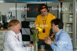 04.03.2004 Melbourne, Australia, F1, Thursday, March, Ron Walker, AUS, Australian Grand Prix Corporation Chairman with Fernando Alonso, ESP, Renault F1 Team and Pasquale Lattuneddu, FRA, of the FIA. Formula 1 World Championship, Rd 1, Australian Grand Prix. www.xpb.cc, EMail: info@xpb.cc - copy of publication required for printed pictures. Every used picture is fee-liable. c Copyright: photo4 / xpb.cc - LEGAL NOTICE: THIS PICTURE IS NOT FOR ITALY  AND GREECE  PRINT USE, KEINE PRINT BILDNUTZUNG IN ITALIEN  UND  GRIECHENLAND! 