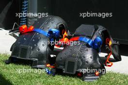 04.03.2004 Melbourne, Australia, F1, Thursday, March, Sauber seats. Formula 1 World Championship, Rd 1, Australian Grand Prix. www.xpb.cc, EMail: info@xpb.cc - copy of publication required for printed pictures. Every used picture is fee-liable. c Copyright: reporter images / xpb.cc - LEGAL NOTICE: THIS PICTURE IS NOT FOR GREECE PRINT USE, KEINE PRINT BILDNUTZUNG IN GRIECHENLAND!