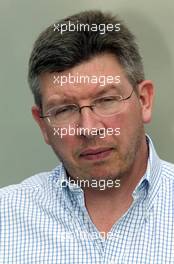 04.03.2004 Melbourne, Australia, F1, Thursday, March, Ross Brawn, GBR, Ferrari, Technical Director. Formula 1 World Championship, Rd 1, Australian Grand Prix. www.xpb.cc, EMail: info@xpb.cc - copy of publication required for printed pictures. Every used picture is fee-liable. c Copyright: photo4 / xpb.cc - LEGAL NOTICE: THIS PICTURE IS NOT FOR ITALY  AND GREECE  PRINT USE, KEINE PRINT BILDNUTZUNG IN ITALIEN  UND  GRIECHENLAND! 