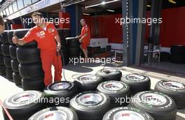 04.03.2004 Melbourne, Australia, F1, Thursday, March, Ferrari Prepare their tyres. Formula 1 World Championship, Rd 1, Australian Grand Prix. www.xpb.cc, EMail: info@xpb.cc - copy of publication required for printed pictures. Every used picture is fee-liable. c Copyright: xpb.cc