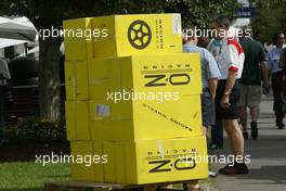 04.03.2004 Melbourne, Australia, F1, Thursday, March, OZ Racing wheel rims. Formula 1 World Championship, Rd 1, Australian Grand Prix. www.xpb.cc, EMail: info@xpb.cc - copy of publication required for printed pictures. Every used picture is fee-liable. c Copyright: photo4 / xpb.cc - LEGAL NOTICE: THIS PICTURE IS NOT FOR ITALY  AND GREECE  PRINT USE, KEINE PRINT BILDNUTZUNG IN ITALIEN  UND  GRIECHENLAND! 