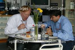 04.03.2004 Melbourne, Australia, F1, Thursday, March, Ron Walker, AUS, Australian Grand Prix Corporation Chairman and Pasquale Lattuneddu, FRA, of the FIA have a chat over lunch. Formula 1 World Championship, Rd 1, Australian Grand Prix. www.xpb.cc, EMail: info@xpb.cc - copy of publication required for printed pictures. Every used picture is fee-liable. c Copyright: photo4 / xpb.cc - LEGAL NOTICE: THIS PICTURE IS NOT FOR ITALY  AND GREECE  PRINT USE, KEINE PRINT BILDNUTZUNG IN ITALIEN  UND  GRIECHENLAND! 