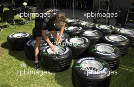 04.03.2004 Melbourne, Australia, F1, Thursday, March, McLaren prepare their tyres. Formula 1 World Championship, Rd 1, Australian Grand Prix. www.xpb.cc, EMail: info@xpb.cc - copy of publication required for printed pictures. Every used picture is fee-liable. c Copyright: xpb.cc