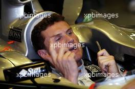 04.03.2004 Melbourne, Australia, F1, Thursday, March, David Coulthard, GBR, West McLaren Mercedes, MP4-19, Pitlane, Box, Garage. Formula 1 World Championship, Rd 1, Australian Grand Prix. www.xpb.cc, EMail: info@xpb.cc - copy of publication required for printed pictures. Every used picture is fee-liable. c Copyright: xpb.cc