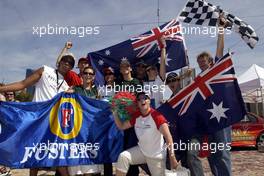 03.03.2004 Melbourne, Australia, F1, Wednesday, March, Fan Event in front of the Exibition Center, City, FANS, Formula 1 World Championship, Rd 1, Australian Grand Prix preperations. www.xpb.cc, EMail: info@xpb.cc - copy of publication required for printed pictures. Every used picture is fee-liable. c Copyright: xpb.cc