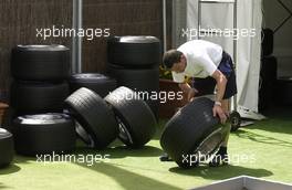03.03.2004 Melbourne, Australia, F1, Wednesday, March, The Michelin team prepare their tyres for this weekend. Formula 1 World Championship, Rd 1, Australian Grand Prix preparations. www.xpb.cc, EMail: info@xpb.cc - copy of publication required for printed pictures. Every used picture is fee-liable. c Copyright: xpb.cc