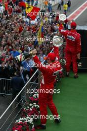 29.08.2004 Spa-Francorchamps, Belgium, F1, Sunday, August, Michael Schumacher, GER, Ferrari an Rubens Barrichello, BRA, Ferrari - Formula 1 World Championship, Podium, Rd 14, Belgium Grand Prix, BEL, Belgium