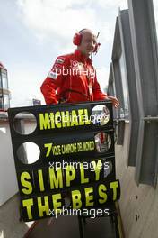 29.08.2004 Spa-Francorchamps, Belgium, F1, Sunday, August, sign for Michael Schumacher, GER, Ferrari - SIMPLY THE BEST - Formula 1 World Championship, Rd 14, Race,  Belgium Grand Prix, BEL, Belgium