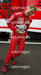 28.08.2004 Spa-Francorchamps, Belgium, F1, Saturday, August, ready to go, Michael Schumacher, GER, Ferrari in the paddock area before the qualyfying - Formula 1 World Championship, Qualifying, Rd 14, Belgium Grand Prix, BEL, Belgium