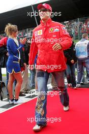 29.08.2004 Spa-Francorchamps, Belgium,  F1, Sunday, Driver parade, Michael Schumacher (GER), Scuderia Ferrari Marlboro, Portrait - Formula 1 World Championship, Rd 14, Belgium Grand Prix, BEL, Belgium