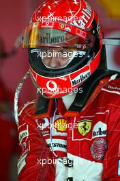 03.04.2004 Manama, Bahrain, F1, Saturday, April, Michael Schumacher, GER, Scuderia Ferrari Marlboro, F2004, Pitlane, Box, Garage, Portrait, practice, Formula 1 World Championship, Rd 3, Bahrain Grand Prix, BHR