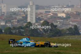 22.10.2004 Interlagos, Brazil, F1, Friday, October, Jacques Villeneuve, CDN, Mild Seven Renault F1 Team, R24, Action, Track  - Formula 1 World Championship, Rd 18, Brazilian Grand Prix, BRA, Brazil, Practice