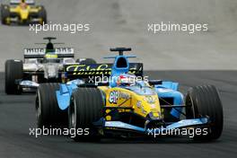 23.10.2004 Interlagos, Brazil, F1, Saturday, October, Fernando Alonso, ESP, Mild Seven Renault F1 Team, R24, Action, Track - Formula 1 World Championship, Rd 18, Brazilian Grand Prix, BRA, Brazil, Practice