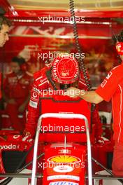 24.09.2004 Shanghai, China, F1, Friday, September, Michael Schumacher, GER, Ferrari gets into the car - Formula 1 World Championship, Practice, Rd 16, Chinese Grand Prix, CHN, China