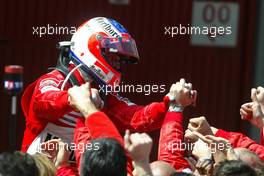 09.05.2004 Barcelona, Spain, F1, Sunday, May, Rubens Barrichello, BRA, Ferrari - Formula 1 World Championship, Rd 5, Marlboro Spanish Grand Prix Podium,  ESP -www.xpb.cc, EMail: info@xpb.cc - copy of publication required for printed pictures. Every used picture is fee-liable. c Copyright: reporter images / xpb.cc - LEGAL NOTICE: THIS PICTURE IS NOT FOR GREECE PRINT USE, KEINE PRINT BILDNUTZUNG IN GRIECHENLAND!