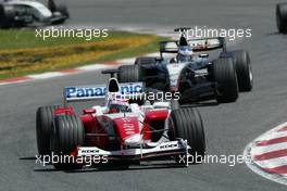 09.05.2004 Barcelona, Spain, F1, Sunday, May, Olivier Panis, FRA, Panasonic Toyota Racing, TF104, Action, Track - Formula 1 World Championship, Rd 5, Marlboro Spanish Grand Prix Race, ESP