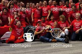 09.05.2004 Barcelona, Spain, F1, Sunday, May, Teampicture - Jean Todt, FRA, Ferrari, Teamchief, General Manager, GES, Michael Schumacher, GER, Ferrari with his wife Corina Schumacher, GER, Corinna, wife of Michael Schumacher, after the race (with a shirt - 200 F1 races, pulse passion), Barbara Stahl, Rolf Schumacher - Formula 1 World Championship, Rd 5, Marlboro Spanish Grand Prix Race, ESP