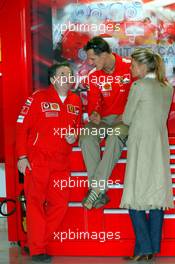 08.05.2004 Barcelona, Spain, F1, Saturday, May, celebrating the 200st GP in the Ferrari Box with the team, Jean Todt, FRA, Ferrari, Teamchief, General Manager, GES, Michael Schumacher, GER, Ferrari, Corina Schumacher, GER, Corinna, wife of Michael Schumacher, Portrait - Formula 1 World Championship, Rd 5, Marlboro Spanish Grand Prix,  ESP