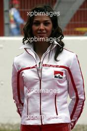 09.05.2004 Barcelona, Spain, F1, Sunday, May, Grid Girls at drivers parade - Formula 1 World Championship, Rd 5, Marlboro Spanish Grand Prix,  ESP