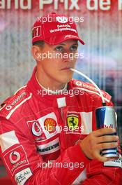 02.07.2004 Magny Cours, France, F1, Friday, July, Michael Schumacher, GER, Scuderia Ferrari Marlboro, F2004, Pitlane, Box, Garage - Formula 1 World Championship, Practice, Rd 10, Grand Prix de France, Circuit Nevers, FRA