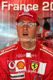 02.07.2004 Magny Cours, France, F1, Friday, July, Michael Schumacher, GER, Scuderia Ferrari Marlboro, F2004, Pitlane, Box, Garage - Formula 1 World Championship, Practice, Rd 10, Grand Prix de France, Circuit Nevers, FRA