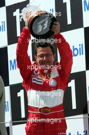 04.07.2004 Magny Cours, France, F1, Sunday, July, Luca Baldisserri - Ferrari, Chefmechaniker (Ing.) von Michael Schumacher,- Formula 1 World Championship, Podium, Rd 10, Grand Prix de France, Circuit Nevers, FRA