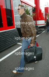 08..07.2004 Silverstone, England, F1, Thursday, July, Michael Schumacher, GER, Ferrari, arriving at the track - Formula 1 World Championship, Rd 11, British Grand Prix, Silverstone, GBR