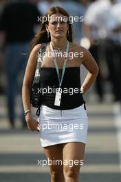 23.07.2004 Hockenheim, Germany, F1, Friday, July, a girl in the paddock - Formula 1 World Championship, Rd 12, Grosser Mobil 1 Preis von Deutschland, GER, Hockenheimring Baden-Württemberg