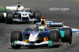 25.07.2004 Hockenheim, Germany,  F1, Sunday, Giancarlo Fisichella (ITA), Sauber Petronas C23, in front of Antonio Pizzonia (BRA), BMW Williams F1 FW26 - Formula 1 World Championship, Rd 12, Grosser Mobil 1 Preis von Deutschland, GER, Hockenheimring Baden-Württemberg