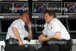 24.07.2004 Hockenheim, Germany, F1, Saturday, July, Ron Dennis, GBR, McLaren, Teamchief, Chairman, Norbert Haug, GER, Mercedes, Motorsport chief - Formula 1 World Championship, Rd 12, Practice, Grosser Mobil 1 Preis von Deutschland, GER, Hockenheimring Baden-Württemberg