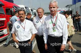 25.07.2004 Hockenheim, Germany, F1, Sunday. July, Mario Theissen, Dr., GER, BMW Motorsport Director, Dr Burkhard Goeschel (Board member for Development BMW Group), Dr Helmut Panke ( Chairman of the Board BMW Group) - Formula 1 World Championship, Rd 12, Grosser Mobil 1 Preis von Deutschland, GER, Hockenheimring Baden-Württemberg